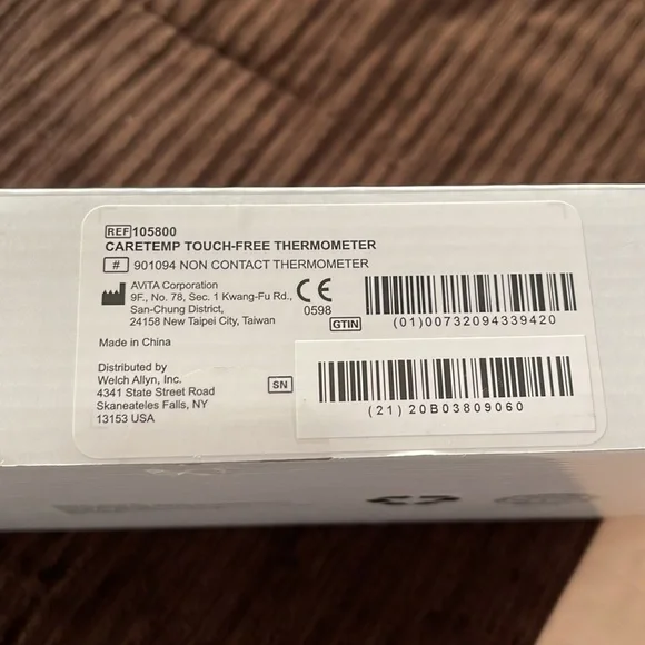 Touch-Free Thermometer - Picture 4 of 4